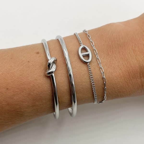 Jonc fin en acier inoxydable argent Joli bijou convenant à tous les poignets: vous pouvez le régler à votre taille Taille unique, il suffit de le resserrer pour l'adapter à votre poignet