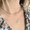 Collier double rang en acier inoxydable doré et pierre naturelle vert émeraude