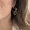 Boucles d’oreilles en acier inoxydable de couleur or, composées de deux créoles imposantes en acétate léopard