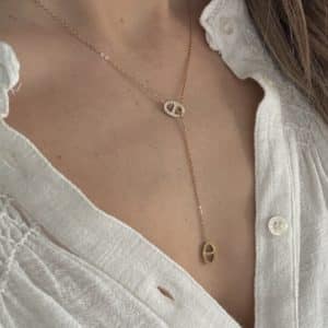 Sublimez votre Look avec notre Collier Sautoir Forme Y en Acier Inoxydable avec pendentif en forme de grain de café