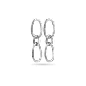 Boucles d’oreilles pendantes en acier inoxydable argent composées de larges maillons texturés – Bijou en acier inoxydable Boucles d’oreilles pendantes en acier inoxydable argent, chacune composée de trois maillons travaillés Les petits bijoux sont l’accessoire idéal pour ajouter une petite touche de votre personnalité à votre style. A porter selon votre humeur et selon votre envie du moment