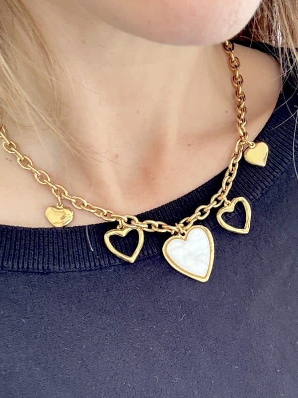 Collier à maillons et pampilles coeurs CAPRI en acier inoxydable de couleur or – Bijou en acier inoxydable