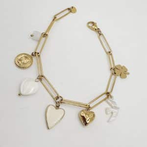 Bijou acier inoxydable, bracelet  chaine rétro vintage à maillons et pendentifs coeur en pierre naturelle de nacre, d‘hirondelle de nacre, d‘écu et de trèfle 