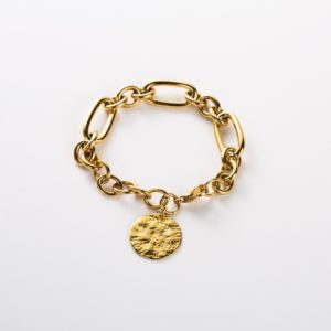 Bracelet rétro à gros maillons travaillés avec breloques ronde et martelée