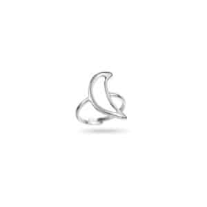 Bague avec lune - Bijou en acier inoxydable argent Joli bague composé d'un fin anneau supplanté d'une jolie lune fine et ajourée. 