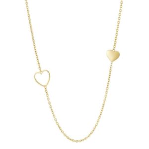 Joli collier  sautoir doté d’une très fine chaine avec et de pendentisf en forme de coeurs pleins ou ajourés