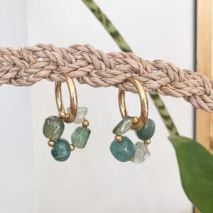 Boucles d'oreilles mini créoles en acier inoxydable et pierres naturelles de tourmaline de couleur vert émeraude