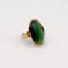 Bague LAUREEN – Bague large avec pierre naturelle de nacre vert émeraude – Bijou doré en acier inoxydable Bague large  fabriquée en acier inoxydable de couleur dorée. Vous trouverez une pierre naturelle de nacre vert émeraude en son centre.