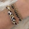 Bracelet rétro à gros maillons travaillés et ciselés en acier inoxydable et ruban de tissus à imprimé léopard