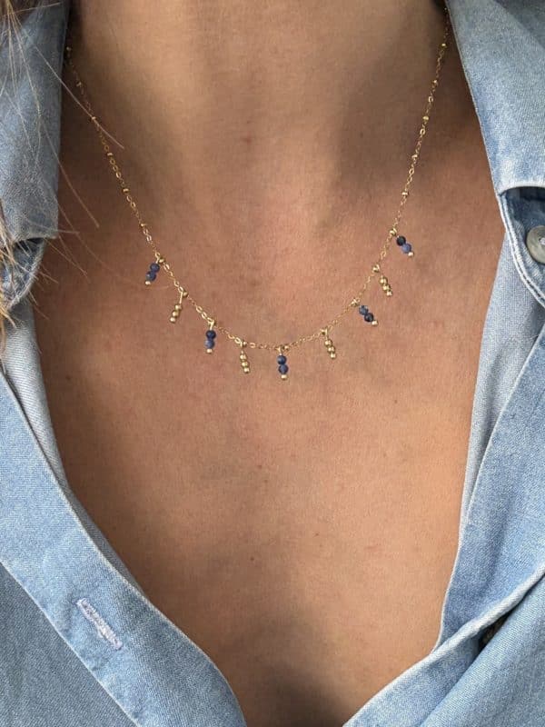 Collier fin LISALOU en acier inoxydable de couleur or et pendentifs de pierres naturelles