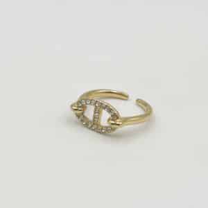 Bague composée d’un double FIN anneau serti de petits strass