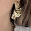 Boucles d’oreilles feuilles de ginkgo , puces d’oreilles – Bijou en acier inoxydable