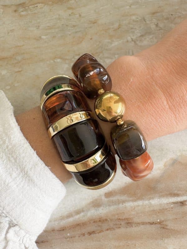 Bracelet monté sur élastique avec perles en acétate de couleur