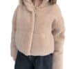 Veste courte et chaude en moumoute beige