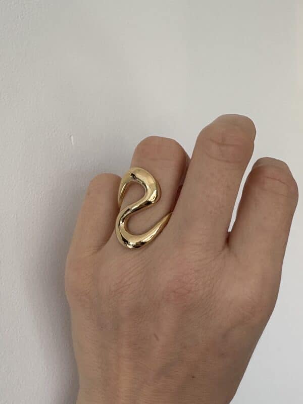 Bague très large en acier inoxydable de couleur dorée bijou femme ajustable