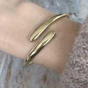 Bracelet jonc gouttes se resserrant sur le dessus