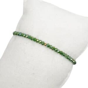 Bracelet élastique avec perles de verre de couleur verte