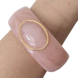 Bracelet manchette en acétate rose pâle – Le bijou tendance et moderne