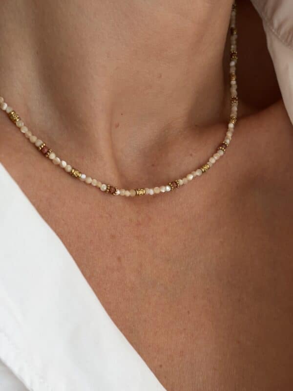 Collier ligne premium avec pierres de nacre et pierres naturelles de soleil - Bijou en acier inoxydable