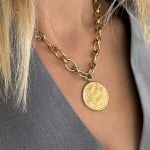 Collier à grosse maille en acier inoxydable doré avec pampille ronde martelée bijou la boutique de cha