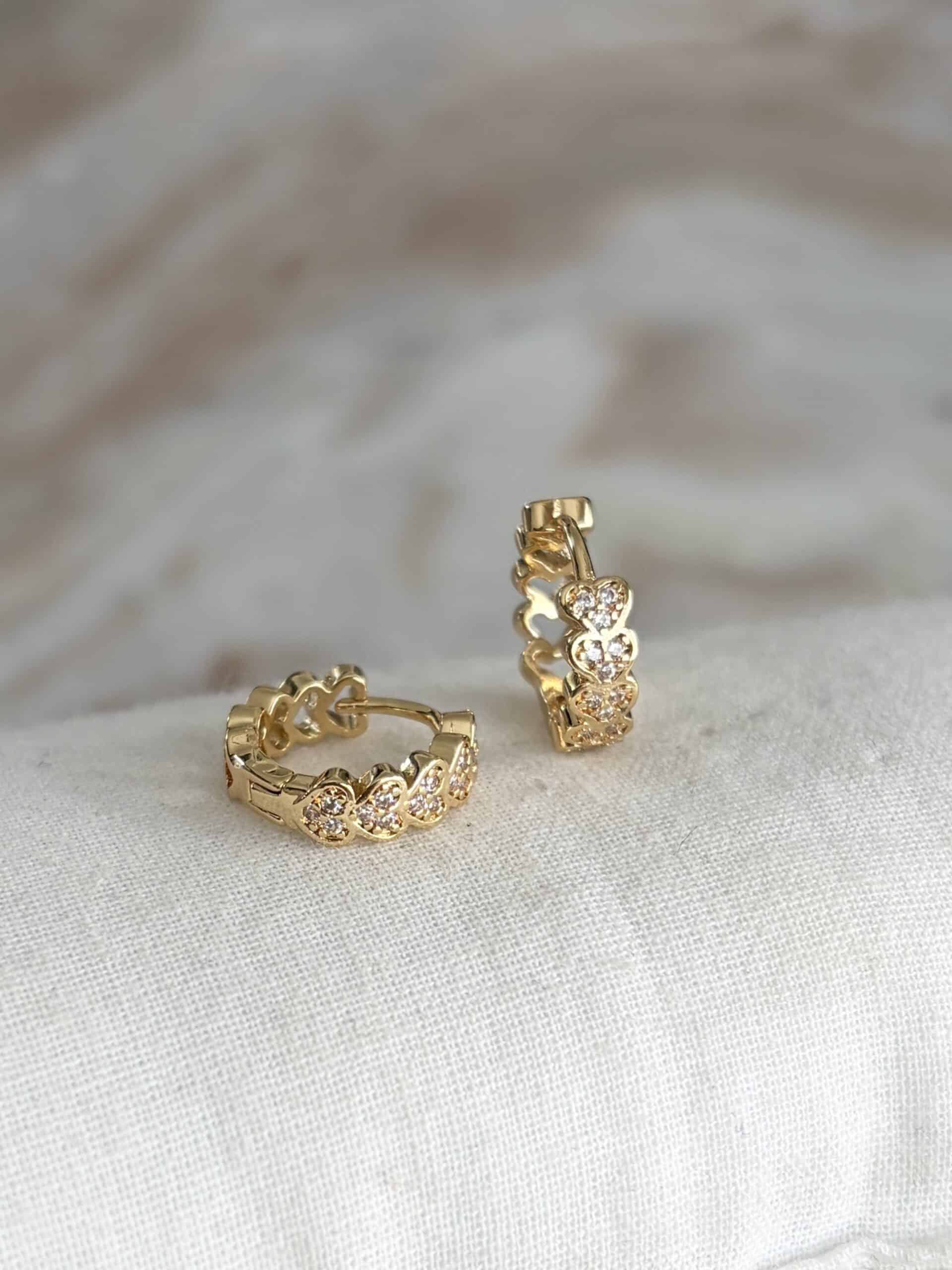 Créoles avec coeurs de strass
